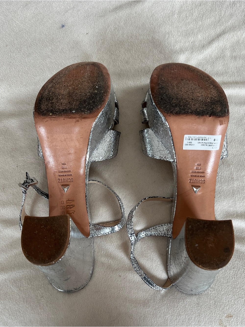 Schutz Keefa Heeled Sandal in Silver Foil Size 11 - Picture 5 of 8